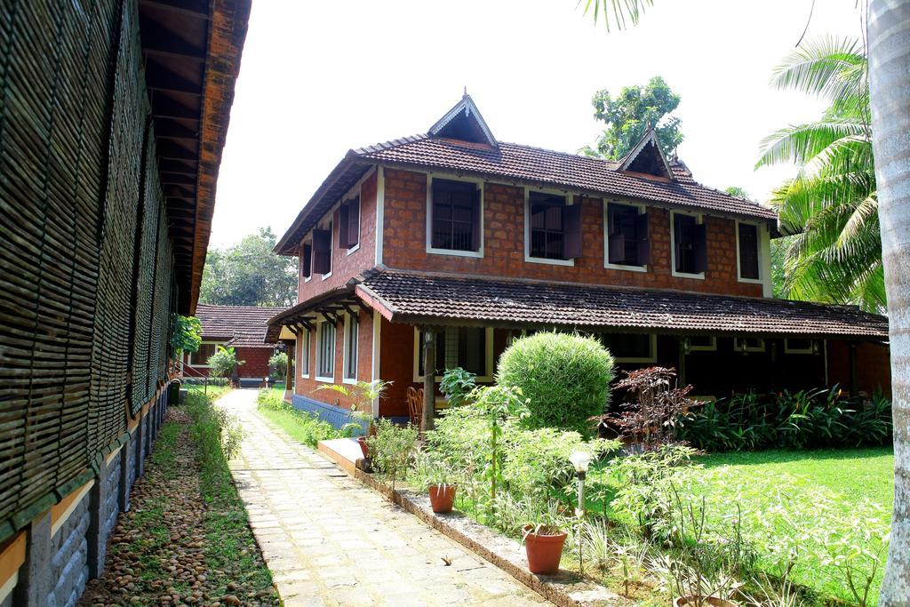 Athreya Ayureveda Centre Hotell Kottayam Exteriör bild